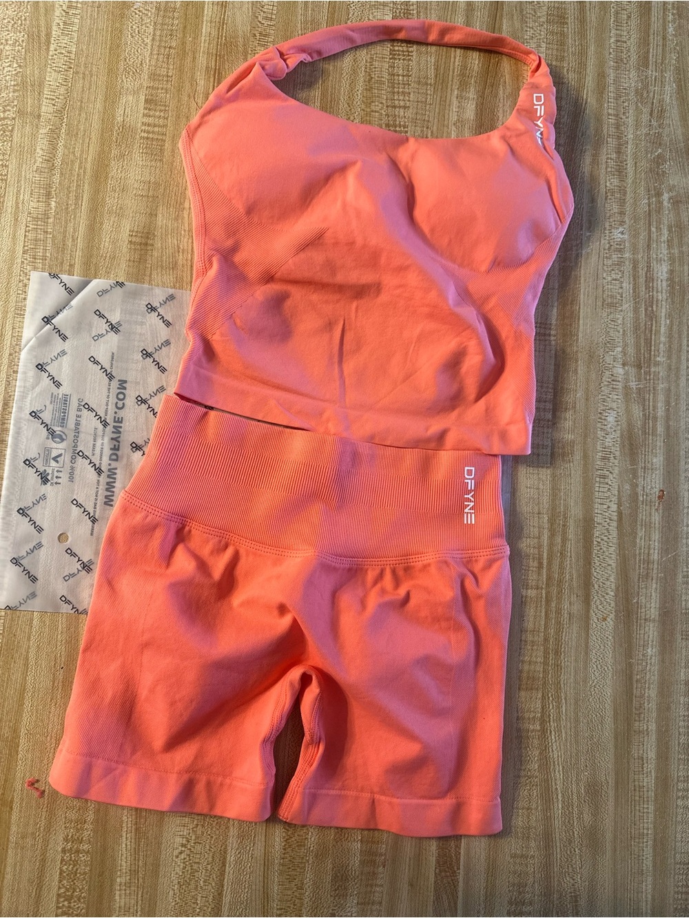 DFYNE Coral High-Waist Seamless Bike Shorts and top